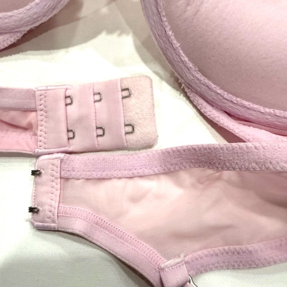 Light Pink Victoria's Secret Lace Push-up Bra. Rhinestone & Heart Embellishments - Picture 4 of 7